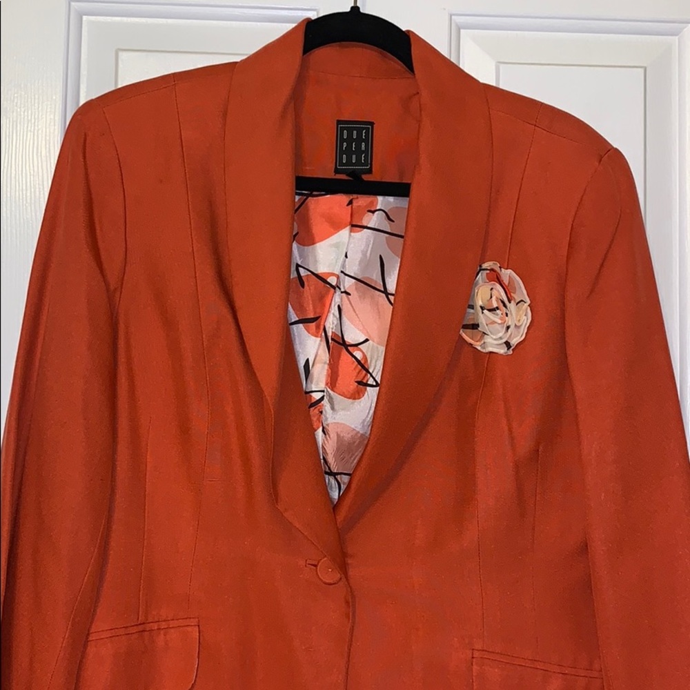 Clothes - Picture 3 of 10